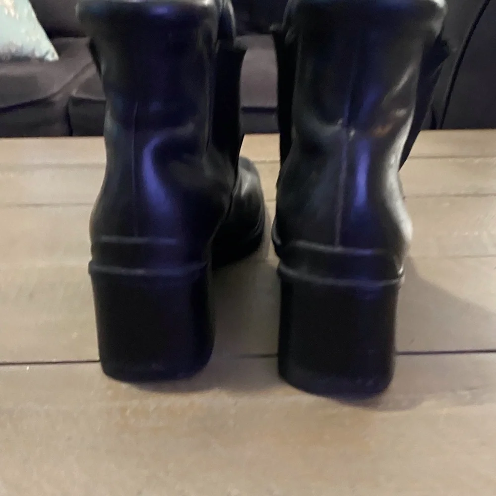 Ecco Black Leather Women’s Booties Size 5 l Square Toe Chelsea Boots